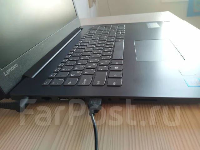 Lenovo IdeaPad 330-15IKB. 15.6", 2,3����, ��� 4 ��, ���� 240���, WiFi: 1, Bluetooth: 1, ����������� �� 6��. ����