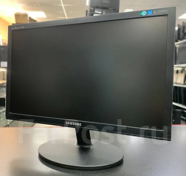 Samsung. 20", ���������� �� (LCD, LED, QLED) ����