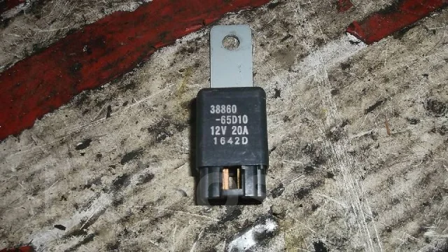 Сузуки эскудо где находится реле стартера
