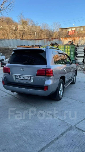 Lexus LX570. �������, 4wd, 5.7 (367��.�.), ������, 195 000����. �� ����