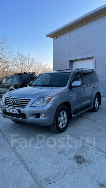 Lexus LX570. �������, 4wd, 5.7 (367��.�.), ������, 195 000����. �� ����