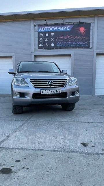Lexus LX570. �������, 4wd, 5.7 (367��.�.), ������, 195 000����. �� ����