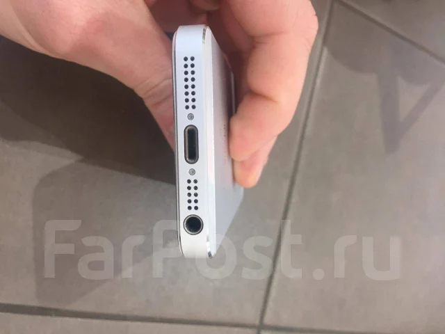 Apple iPhone SE. �/�, �������, 4G LTE ����
