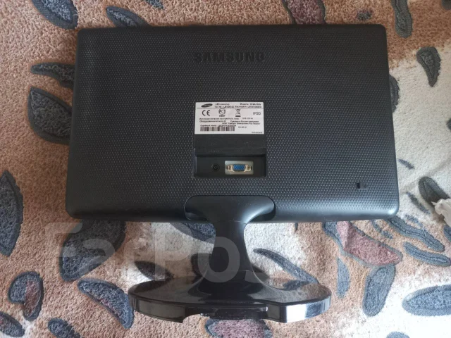 Samsung. 19" ����