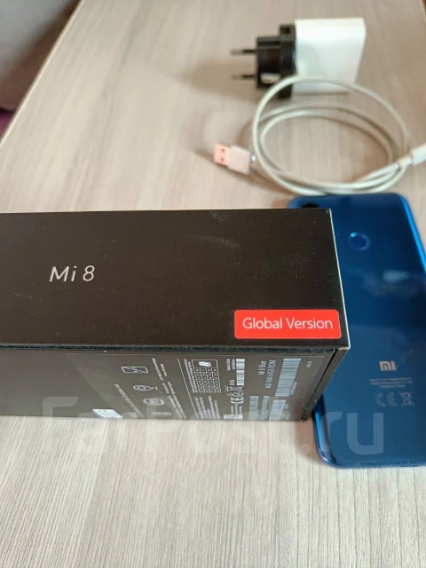 Xiaomi Mi8. �/�, �����, 3G, 4G LTE, Dual-SIM, NFC ����