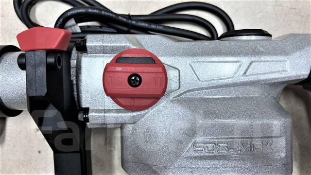 рельсы бесстыковой путь. 12 д ж. однопутный участок железной дороги. перфоратор sturm sds-max 2000вт. рельсовый (железнодорожный узкоколейный).