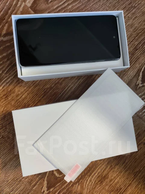 LG Q92 5G. �����, �����, 3G, 4G LTE, 5G, NFC ����