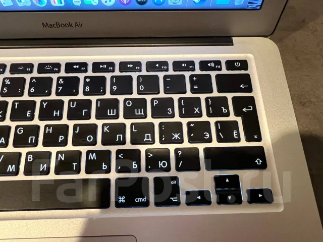 Apple MacBook Air 13 2017 Mid MQD32. 13.3", 1,8����, ��� 8 ��, ���� 128���, WiFi: 1, Bluetooth: 1, ����������� �� 8��. ����