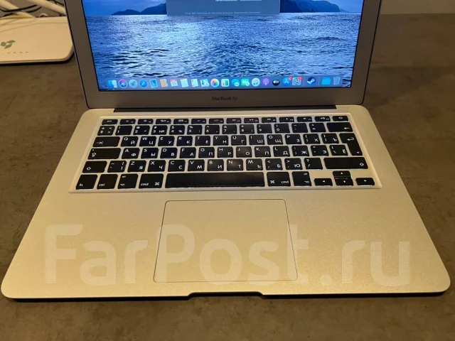 Apple MacBook Air 13 2017 Mid MQD32. 13.3", 1,8����, ��� 8 ��, ���� 128���, WiFi: 1, Bluetooth: 1, ����������� �� 8��. ����