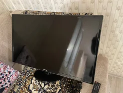 Samsung UE32F4000. LED ����