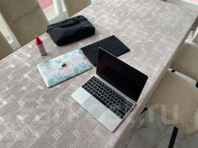 Apple. 12" ����