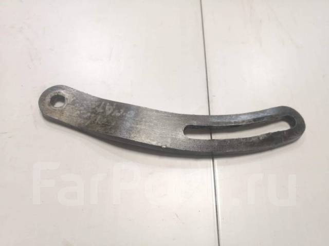 Натяжитель генератора уаз. Крепление генератора уаз буханка. Ремень генератора уаз буханка 402. Болт крепления генератора уаз 452 буханка. Ремень генератора уаз 417.