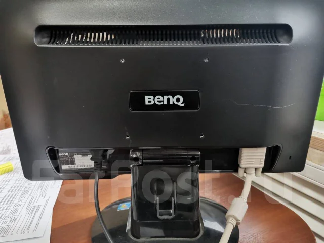 BenQ. 19" ����