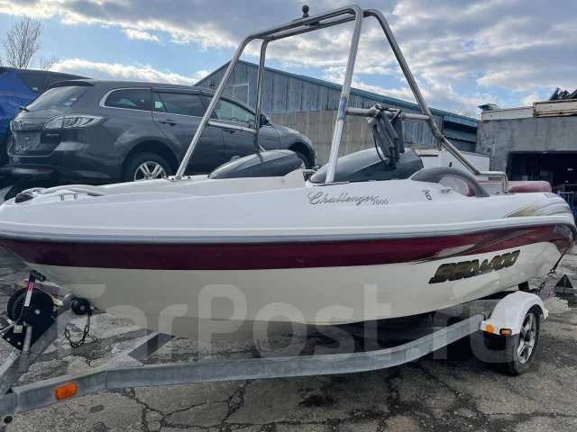 BRP Sea-Doo Challenger. ����� 5��., ��������� ������������, 240��.�., ������. ��� ����� �� ������������ ����