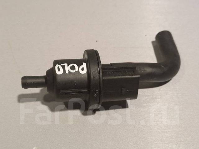 6. Клапана фольксваген поло. Клапан картерных газов фольксваген поло. 6 105. Воздушный клапан фольксваген поло седан.