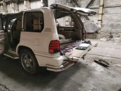 Toyota Land Cruiser Cygnus. 2UZ ����