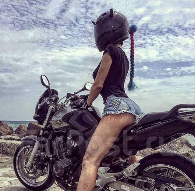 Шлем с косичками
