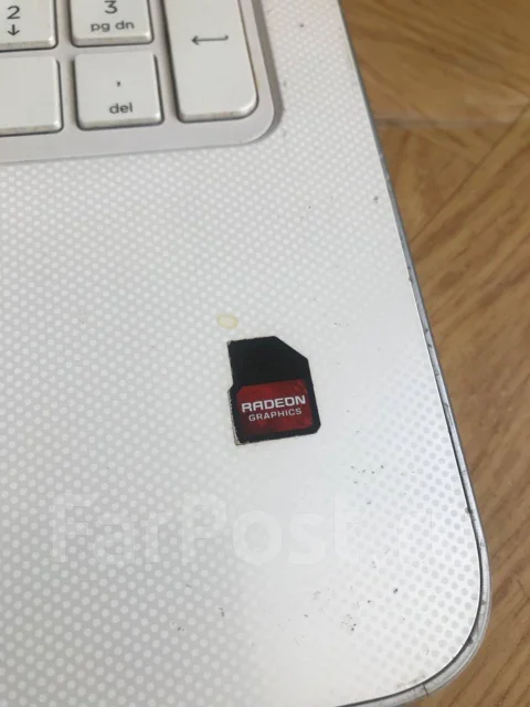 HP Pavilion 15-n215sr. 15.6" ����