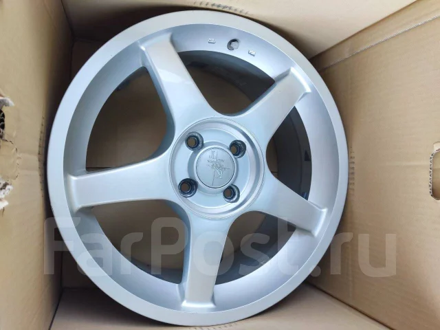 Strada Moda. 7.0x16", 4x100, ET45 ����