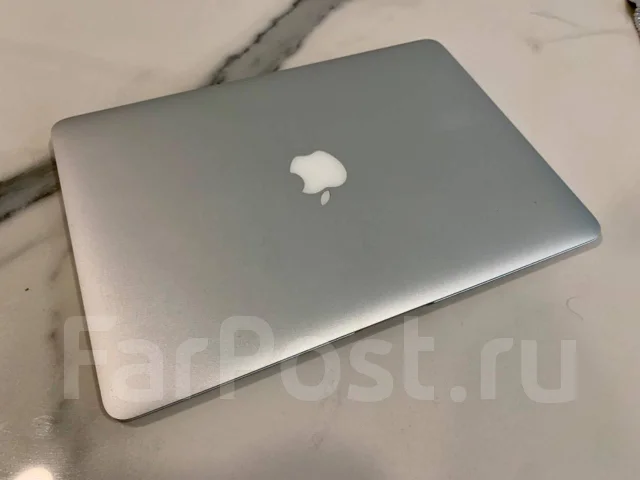 Apple MacBook Air 13 2013 Mid MD760. 13", 1,3����, ��� 4 ��, ���� 128���, WiFi: 1, Bluetooth: 1 ����