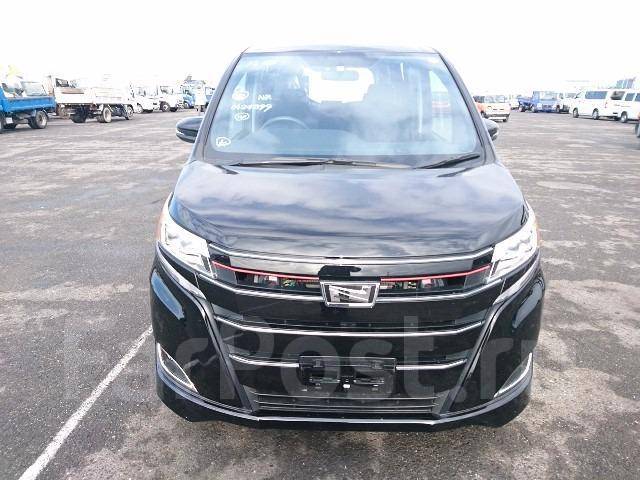 Toyota noah zrr80
