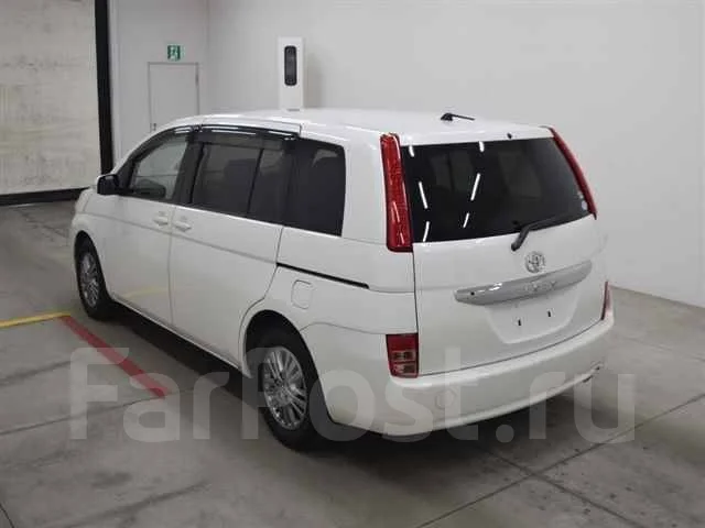 Toyota Isis. �������, ��������, 1.8 (132��.�.), ������, 70����. ��, �/�, ��� ���. ��� ����� �� ������������ ����