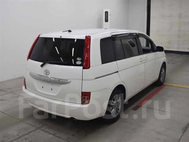 Toyota Isis. �������, ��������, 1.8 (132��.�.), ������, 70����. ��, �/�, ��� ���. ��� ����� �� ������������ ����