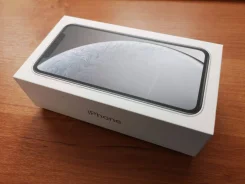 Apple iPhone Xr. �/�, �����, 4G LTE ����