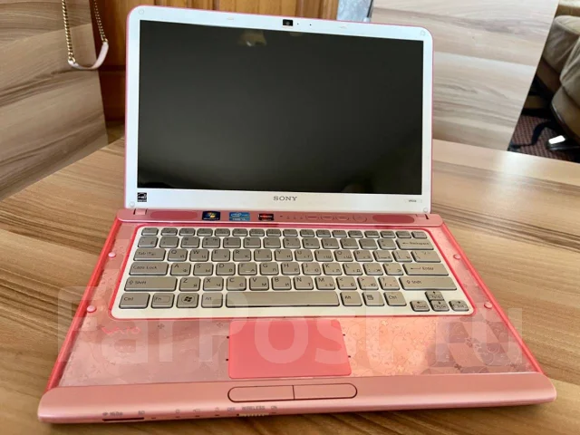 Sony VAIO PCG. 13.3", 2,4����, ��� 4 ��, ���� 128���, WiFi: 1, Bluetooth: 1 ����