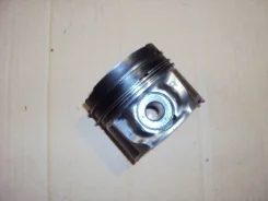 ������� Toyota Land Cruiser VDJ200 131010W020 ����
