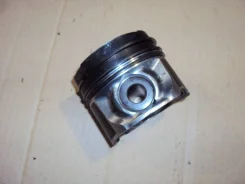 ������� Toyota Land Cruiser VDJ200 133010W010 ����