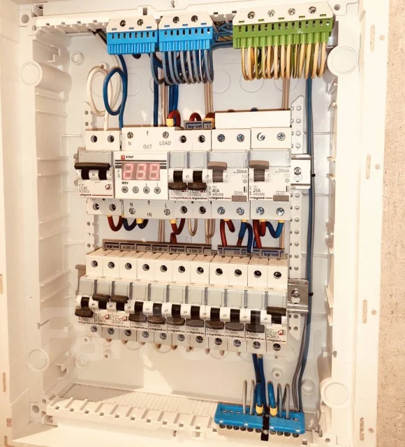 Услуги электрика Электрик - Для дома во Владивостоке