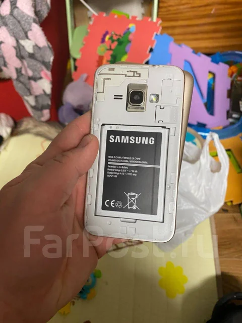 Samsung Galaxy J1 2016. �/�, ������� ����