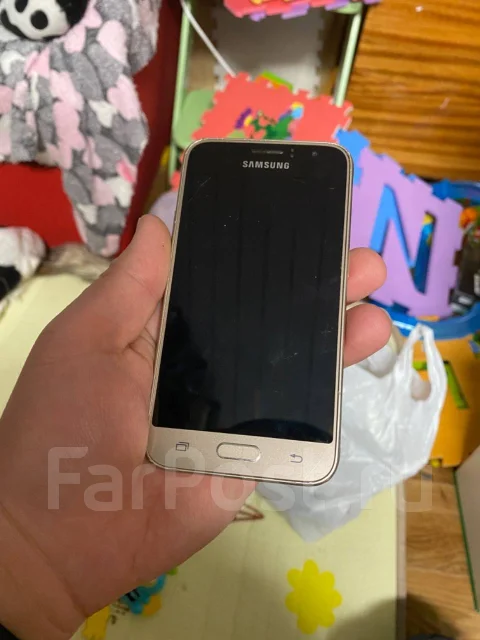 Samsung Galaxy J1 2016. �/�, ������� ����