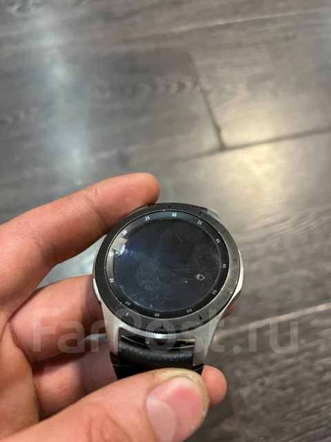 Samsung Galaxy Watch. NFC, IP68 ����