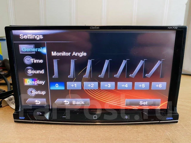 Clarion NX702 ����