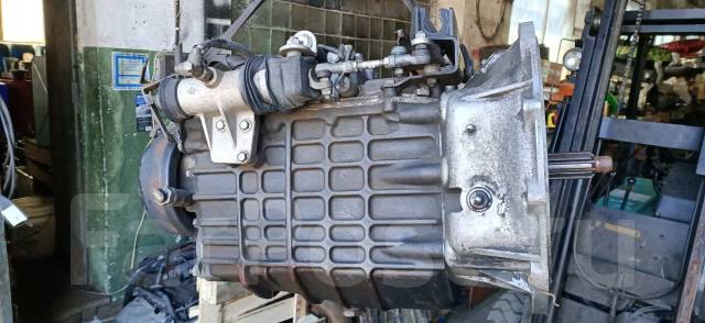 Коробки передач во владивостоке. Мкпп на subaru r2. Коробка передач тойота дюна. Сузуки эскудо коробка передач механика. Мкпп r154.