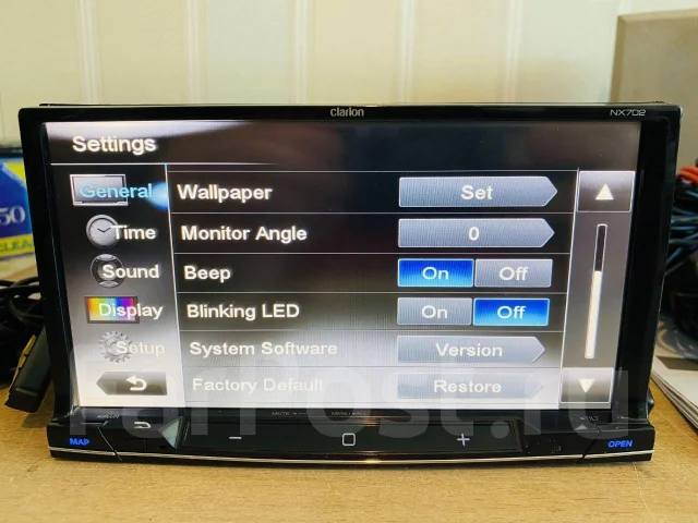 Clarion NX702 ����