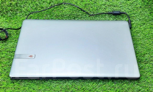 Packard Bell. 15.6", 1,5����, ��� 4 ��, ���� 320���, WiFi: 1, Bluetooth: 1, ����������� �� 4��. ����