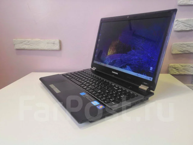 Samsung. ���� 500���, WiFi: 1, Bluetooth: 1, ����������� �� 2��. ��� ����� �� ������� ����