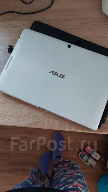 Asus Transformer Pad TF300T ����
