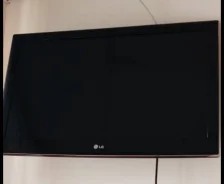LG 32LV2500. LED ����