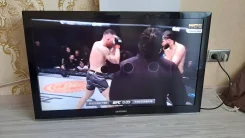 Samsung LE40C530. LED ����