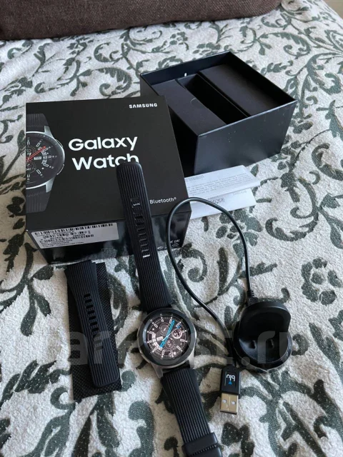 Samsung Galaxy Watch. GPS, NFC, IP67, IP68 ����