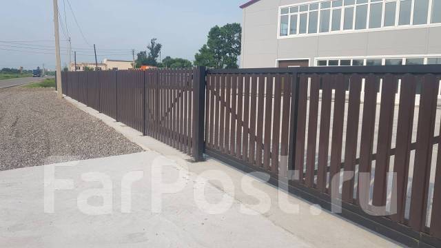 Евроштакетник металлический от производителя окрашенный с двух сторон ...