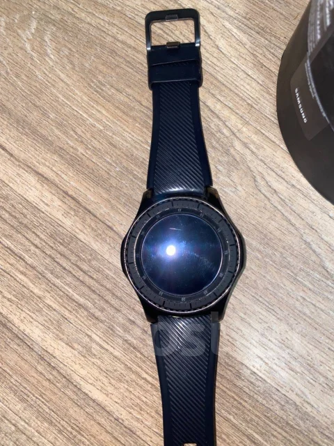 Samsung Gear S3 Frontier. GPS, NFC ����