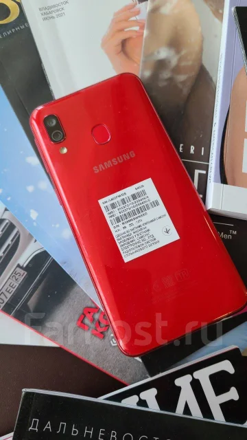 Samsung Galaxy A40. �/�, �������, 3G, 4G LTE, Dual-SIM, NFC ����