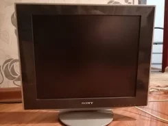 Sony. 17" ����