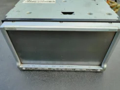 Clarion MAX670 ����