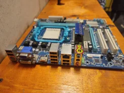Socket AM3 ����